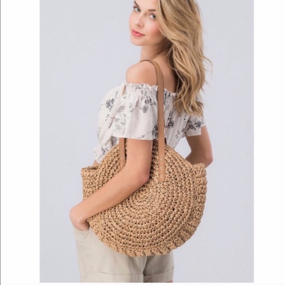 Trendy Straw Tote - Picture 2 of 7